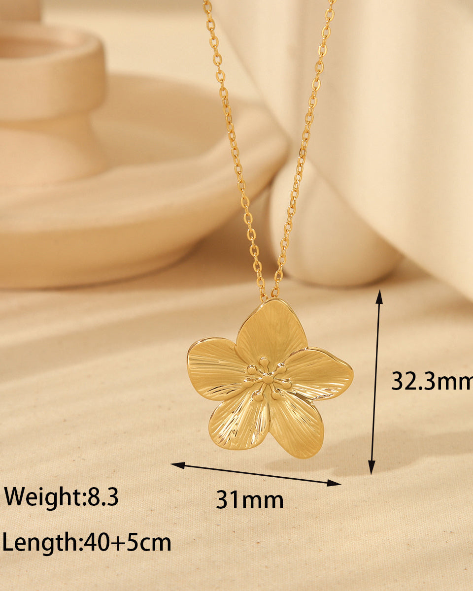 FLEUR D’OR NECKLACE