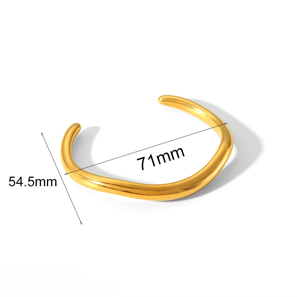 Curved Chic Bold Gold Bangle