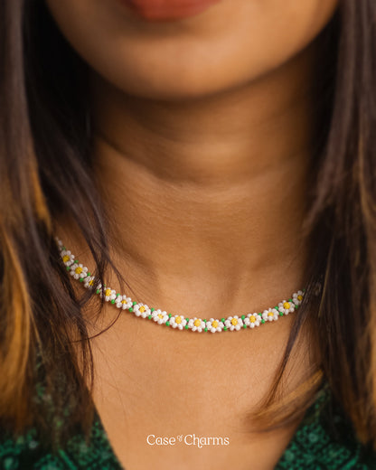 WILD DAISY NECKLACE