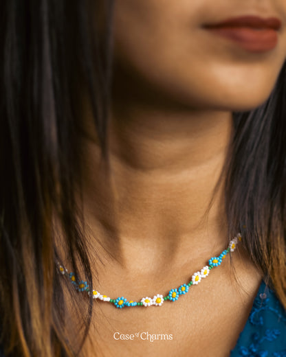 BLUEBELL DAISY NECKLACE
