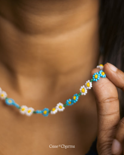 BLUEBELL DAISY NECKLACE