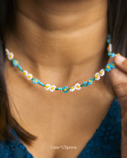 BLUEBELL DAISY NECKLACE
