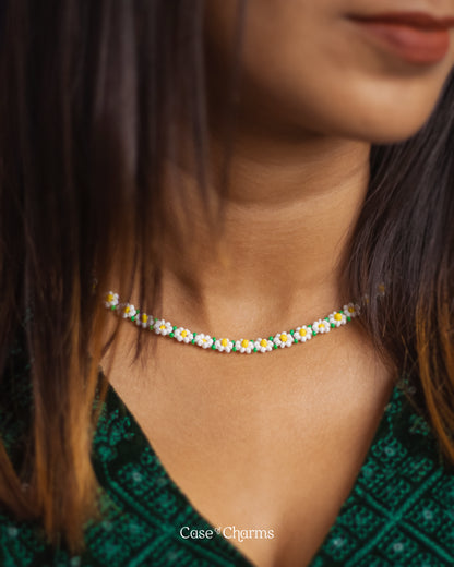 WILD DAISY NECKLACE