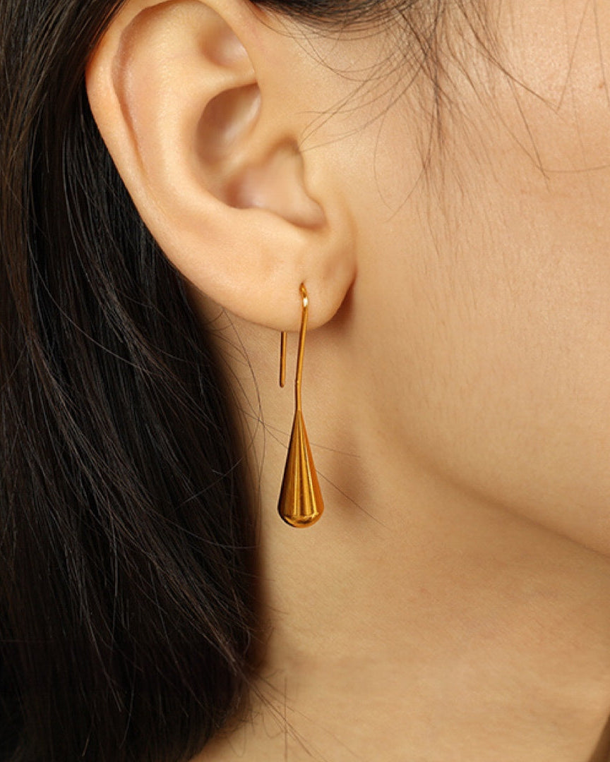 Dewora Water Droplet Ear Hook
