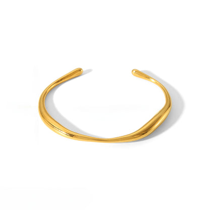 Curved Chic Slim Gold Cuff