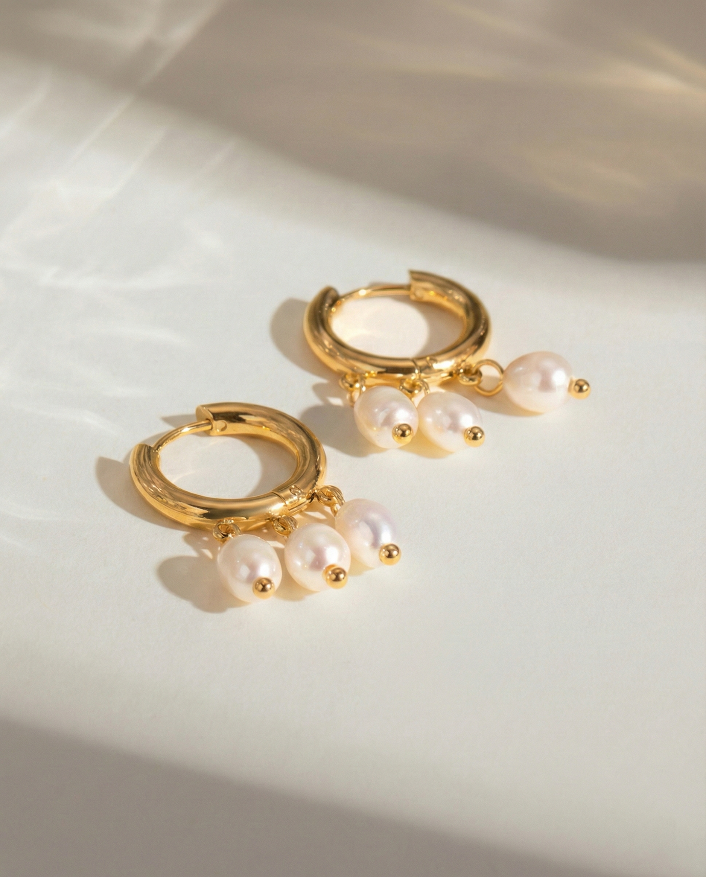 Moonfall Pearls Earring