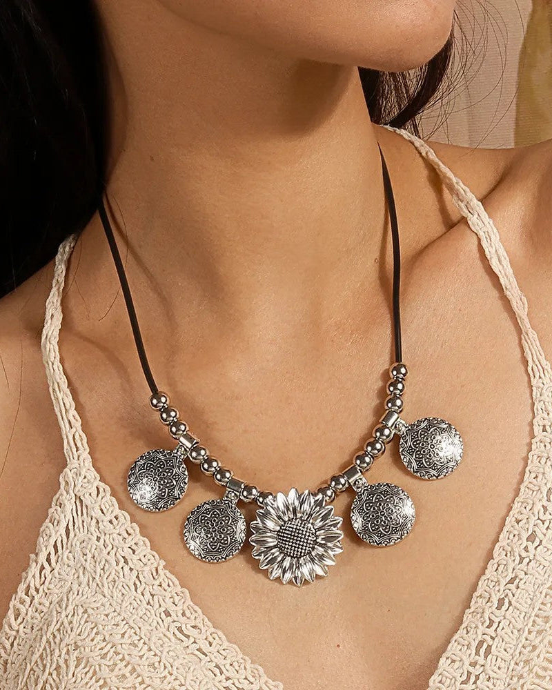 Solafleur Ethnic Necklace