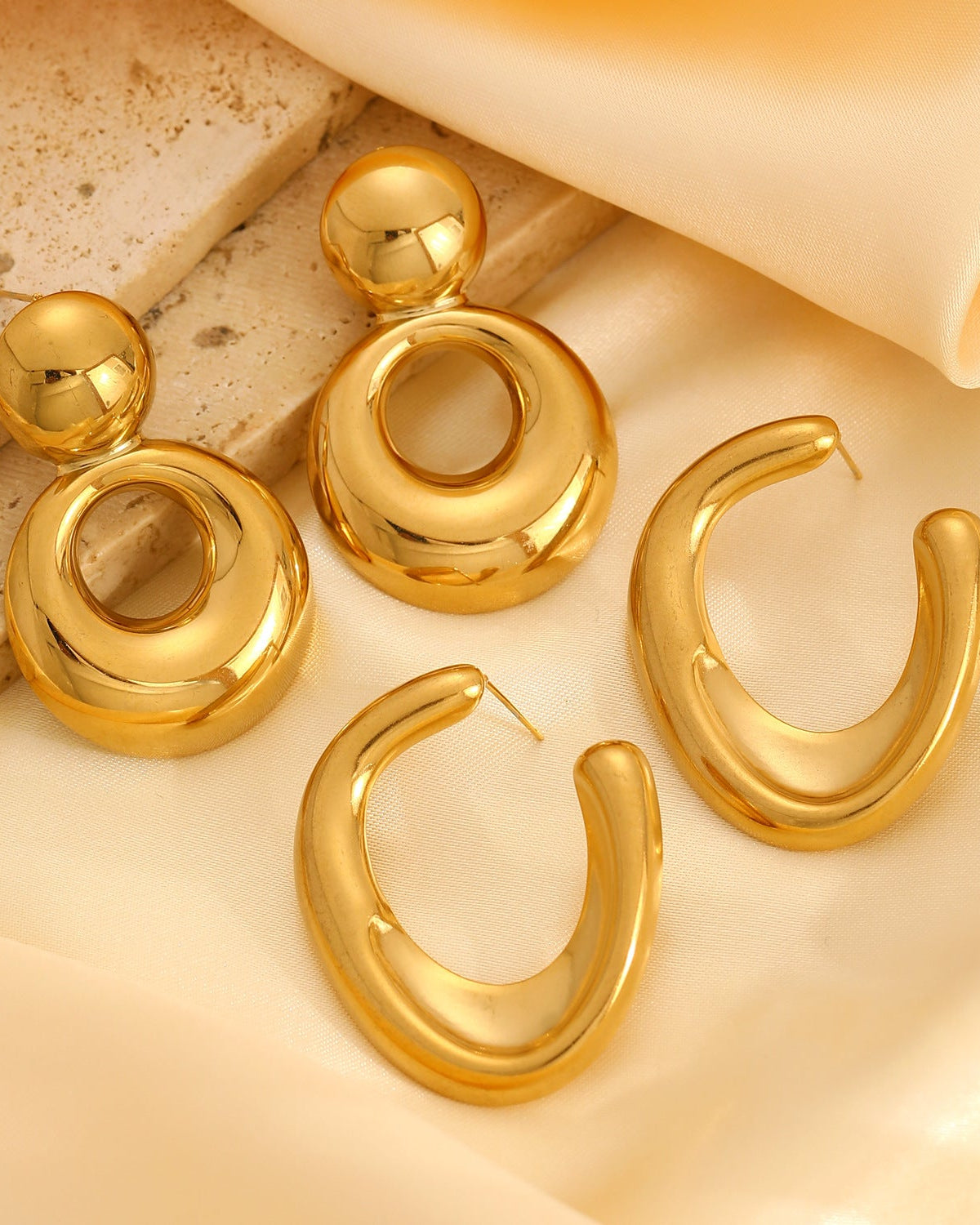 Golden Circle Drop Earring