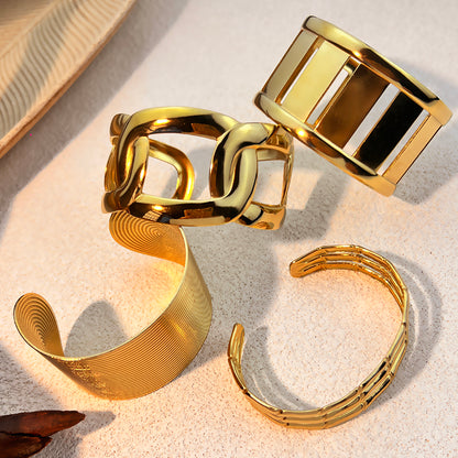Spirallis Cuff