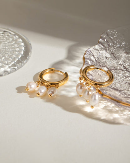 Moonfall Pearls Earring