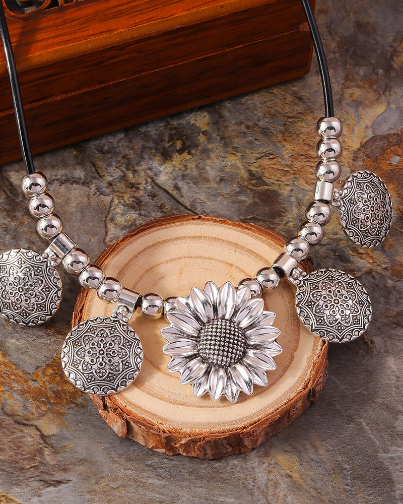 Solafleur Ethnic Necklace