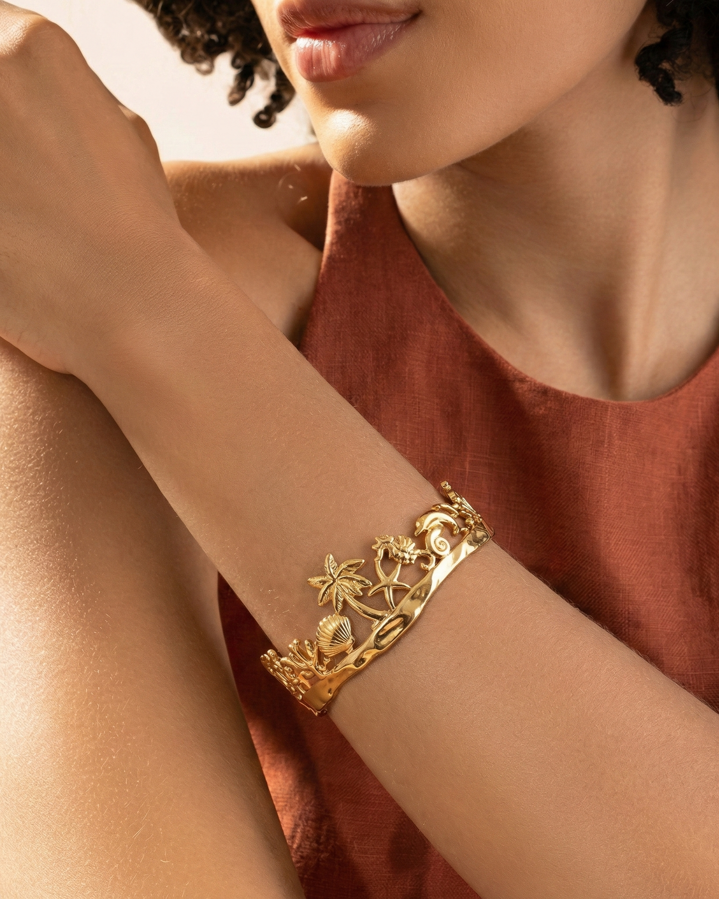 Tideborn Mermaid Cuff (Golden)