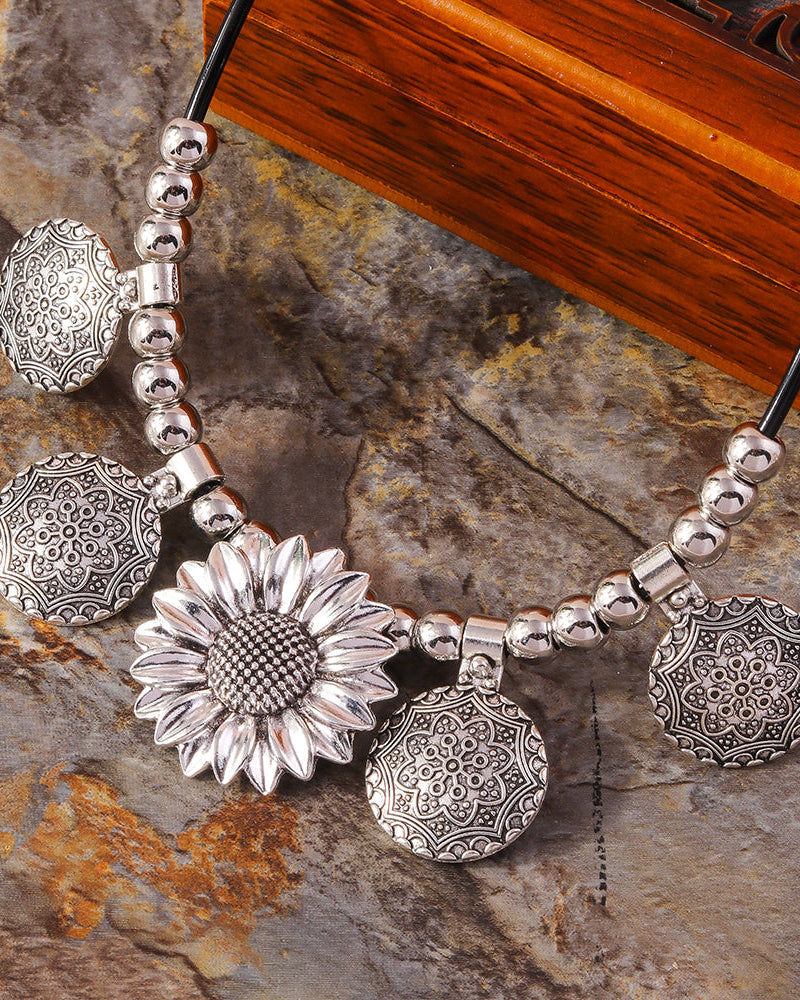 Solafleur Ethnic Necklace