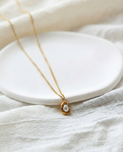 Pearl Crest Pendant Necklace