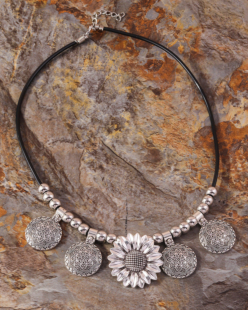 Solafleur Ethnic Necklace