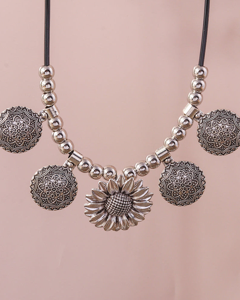 Solafleur Ethnic Necklace