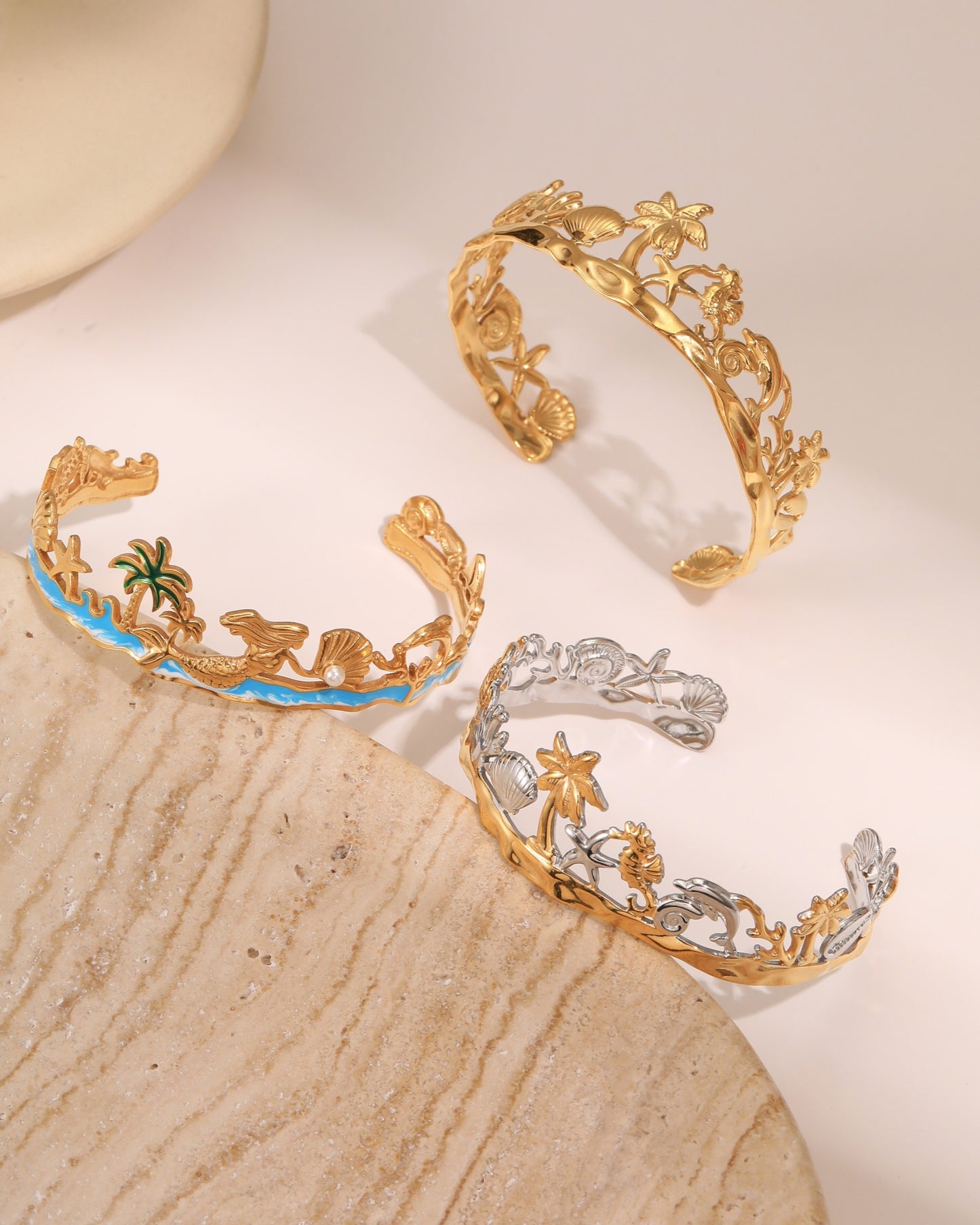 Tideborn Mermaid Cuff (Golden)
